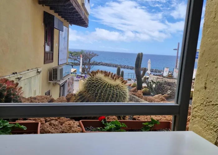 Americas And Nightlife * Playa de las Américas